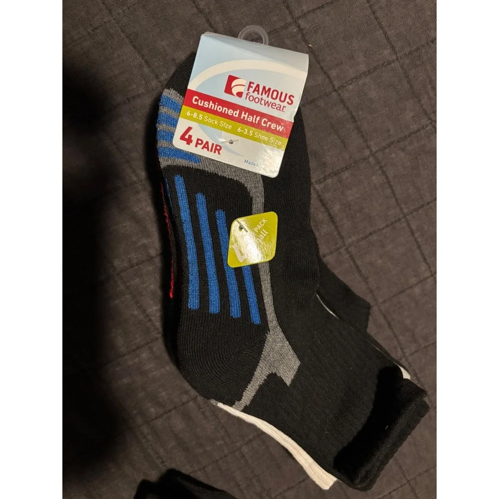 Famous Footwear Boys Cushioned Half Crew Socks 8 Pair Pack Black 6-8.5‎ Lot of 2
